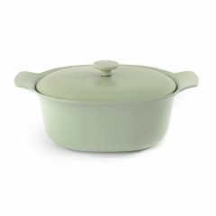Oval covered casserole green 28 x 22 cm