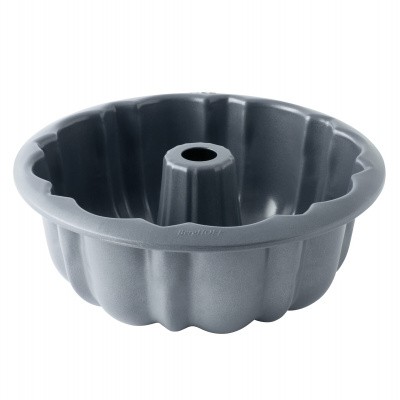 Fluted cake pan